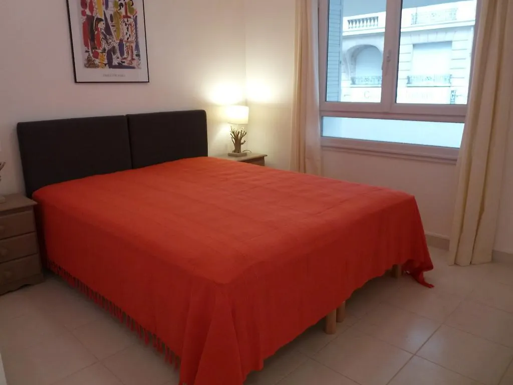 Apartment 82 Cannes 0*,