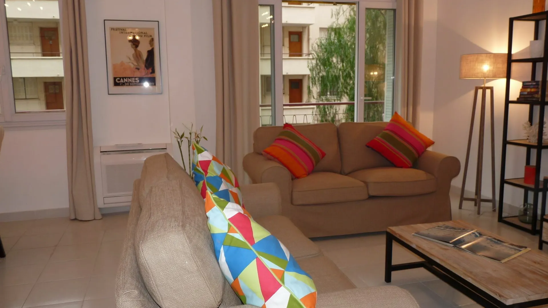Apartment 82 Cannes 0*,